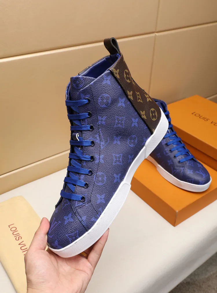 Factory price: 400💰【LV】Official website popular series 🇮🇹🇮🇹1:1 production, selected high-end imported imitation sheepskin lining sheepskin pads, matched with Louis Vuitton Monogram Ecli men's shoes 💰se canvas and pure white rubber soles, extremely simple design, perfect interpretation of the latest inspiration for shoes, classic and fashionable integration, 🔍🔍high quality, worthy of your possession. The bottom car thread will never be unglued. Sellers are welcome to sell as shown in the picture above. We can send one piece on behalf of you. Number of yards: 38-44 (45 yards can be customized)
